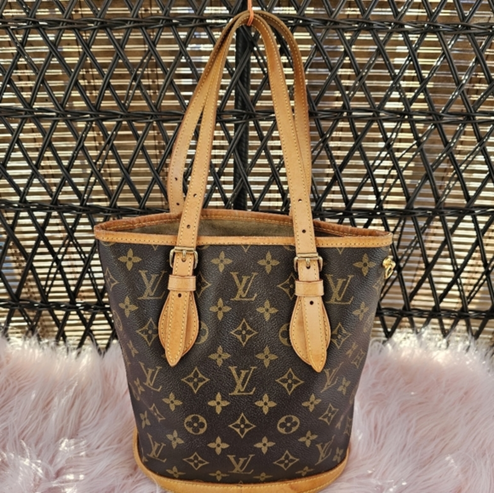 Louis vuitton bucket bag AUTHENTIC (modified)